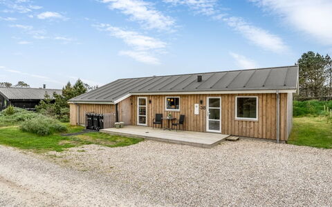 Gyrial - 950M from the Sea: Hus, Tag, Hjem, Sommerhus, Skur, Garden Bygninger, Sidespor, Gård, Bjælkehytte, Hytte