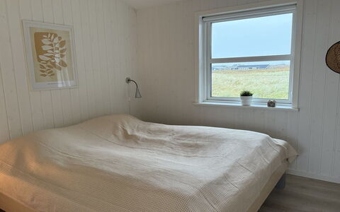 Mauri - 350M from the Sea: Træ, Soveværelse, Etage, Gulvbelægning, Sengetøj, Seng, Sengetøj, Sengetøj, Bed Frame, Trægulve