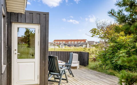 Mauri - 350M from the Sea: Træ, Hus, Sommerhus, Hjem, Tag, Landdistrikt, Sidespor, Bjælkehytte, Garden Bygninger, Hårdttræ