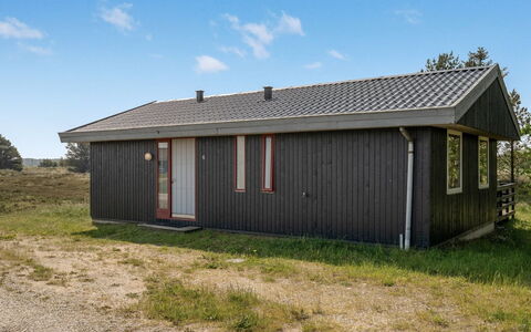 Chumani - 900M from the Sea: Hus, Hjem, Dør, Tag, Sommerhus, Estate, Have, Skygge, Sidespor, Gård