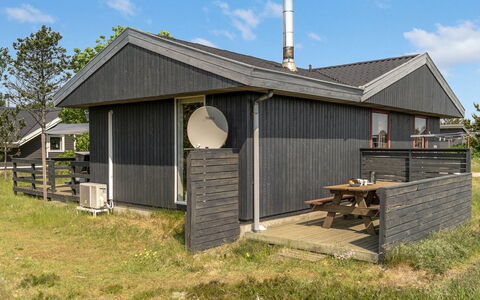 Chumani - 900M from the Sea: Hus, Hjem, Dør, Tag, Sommerhus, Estate, Have, Skygge, Sidespor, Gård