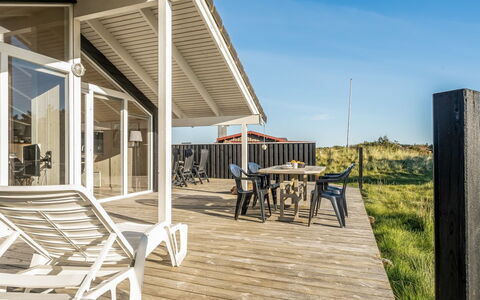 Horsten - 350M from the Sea: Træ, Arkitektur, Tag, Hjem, Sommerhus, Dæk, Planke, Skygge, Hårdttræ, Veranda