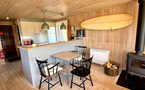 Bera - 250M from the Sea: Sommerhus, Skur, Hytte, Stuehus, Prærie, Hytte, Lade, Bjælkehytte, Garden Bygninger