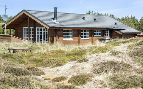 Eggerich - 900M from the Sea: Busk, Urban Design, Bunddække, Mursten, Lejlighed, Estate, Murværk, Altan, Landscaping