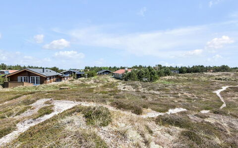 Eggerich - 900M from the Sea: Busk, Urban Design, Bunddække, Mursten, Lejlighed, Estate, Murværk, Altan, Landscaping