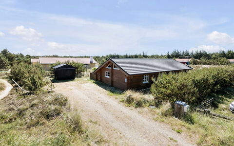 Eggerich - 900M from the Sea: Busk, Urban Design, Bunddække, Mursten, Lejlighed, Estate, Murværk, Altan, Landscaping
