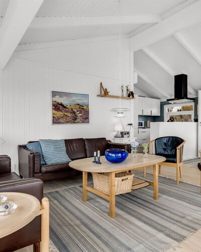 Laurentius - 300M from the Sea
