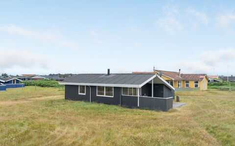 Svea - 400M from the Sea: Tag, Hjem, Sommerhus, Sidespor, Skygge, Stuehus, Estate, Indkørsel, Garden Bygninger, Gård