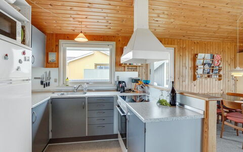 Svea - 400M from the Sea: Sommerhus, Skur, Hytte, Stuehus, Prærie, Hytte, Lade, Bjælkehytte, Garden Bygninger