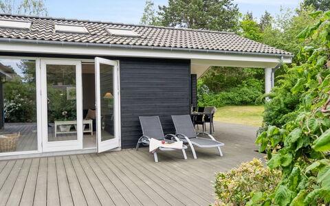 Hunlef - 400M from the Sea: Plantesamfund, Sollys, Urteagtig Plante, Have, Plantation, Landbrug, Farm