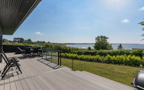 Jadara - 200M from the Sea: Hvid