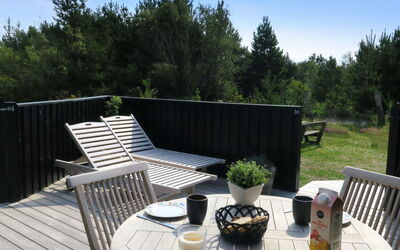 Elayne - 3Km from the Sea
