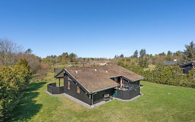 Jelin - 2.5Km from the Sea