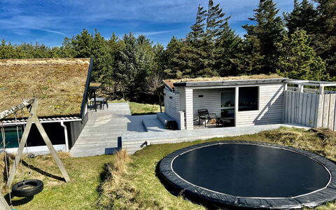 Nilson - 1.4Km from the Sea: Sommerhus, Backyard, Gård, Garden Bygninger, Skur, Sidespor, Udendørs Møbler, Bjælkehytte, Udendørs Struktur, Hytte