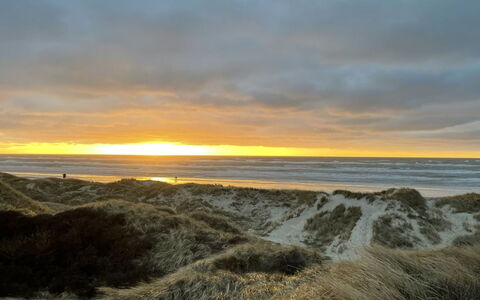 Annaliese - 175M from the Sea: Himmel, Horisont, Sky, Skumring, Solnedgang, Økoregion, Solopgang, Landskab, Afterglow, Strand