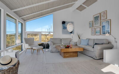 Annaliese - 175M from the Sea