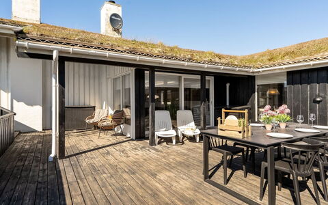 Rutha - 45M from the Sea: Træ, Hus, Sommerhus, Hjem, Tag, Landdistrikt, Sidespor, Bjælkehytte, Garden Bygninger, Hårdttræ