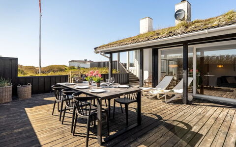 Rutha - 45M from the Sea: Træ, Hus, Sommerhus, Hjem, Tag, Landdistrikt, Sidespor, Bjælkehytte, Garden Bygninger, Hårdttræ