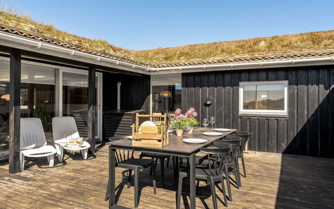 Rutha - 45M from the Sea: Træ, Hus, Sommerhus, Hjem, Tag, Landdistrikt, Sidespor, Bjælkehytte, Garden Bygninger, Hårdttræ