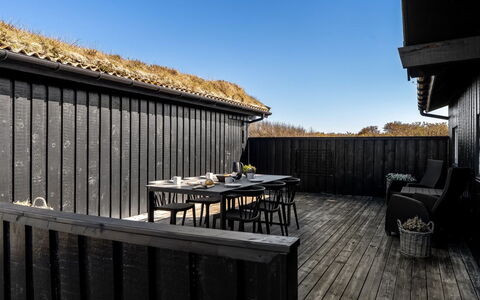 Rutha - 45M from the Sea: Træ, Hus, Sommerhus, Hjem, Tag, Landdistrikt, Sidespor, Bjælkehytte, Garden Bygninger, Hårdttræ
