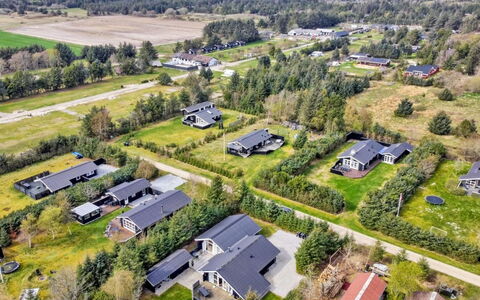 Gustina - 1.2Km from the Sea: Boligområde, Landskab, Land Lot, Hjem, Forstad, Fugleperspektiv, Estate, Luftfotografering, Landscaping, Landsby