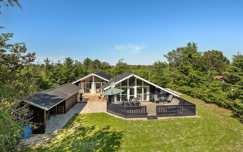 Gustina - 1.2Km from the Sea: Hus, Hjem, Dør, Tag, Sommerhus, Estate, Have, Skygge, Sidespor, Gård