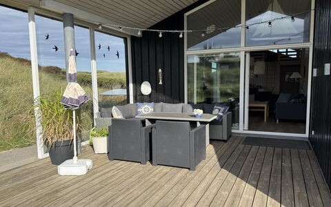 Ejnarine - 300M from the Sea: Træ, Veranda, Hjem, Arkitektur, Tag, Dør, Dæk, Skygge, Sidespor, Sommerhus