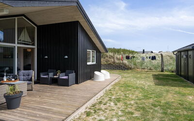 Ejnarine - 300M from the Sea