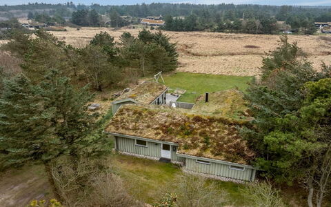 Ayelen - 600M from the Sea: Arkitektur, Tag, Hjem, Kompositmateriale, Dagslys, Sidespor, Indkørsel