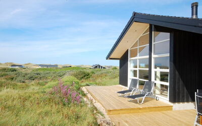 Ung - 150M from the Sea