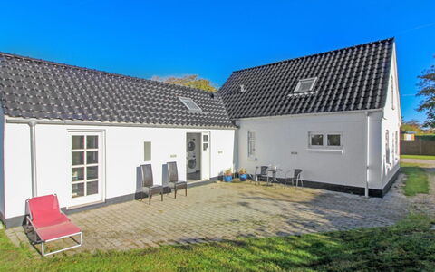 Iara - 6Km from the Sea: Lejlighed, Skygge, Altan, Stol, Hegn, Udendørs Møbler, Aluminium, Kunstgræs