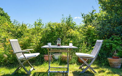 Naira - 1.8Km from the Sea