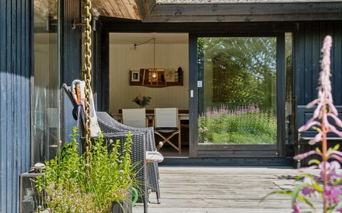 Lasse - 1.5Km from the Sea: Træ, Hus, Sommerhus, Hjem, Tag, Landdistrikt, Sidespor, Bjælkehytte, Garden Bygninger, Hårdttræ