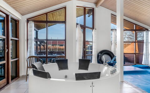 Niela - 800M from the Sea: Svømmepøl, Udendørs Møbler, Møbel, Udvej, Flise, Eco Hotel, Skygge, Stol, Fritid, Estate