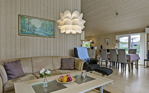 Heraldina - 800M from the Sea: Hus, Hjem, Tag, Sommerhus, Busk, Sidespor, Dør, Have, Stuehus