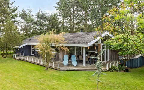 Fatlinda - 1Km from the Sea: Græs, Hus, Tag, Hjem, Sommerhus, Busk, Land Lot, Landdistrikt, Stuehus, Bunddække
