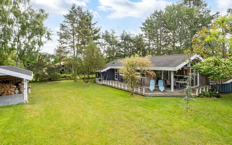 Fatlinda - 1Km from the Sea: Græs, Hus, Tag, Hjem, Sommerhus, Busk, Land Lot, Landdistrikt, Stuehus, Bunddække