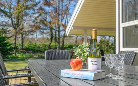 Wegher - 650M from the Sea: Tag, Hus, Land Lot, Hjem, Sommerhus, Estate, Garden Bygninger, Skygge, Bjælkehytte, Landscaping