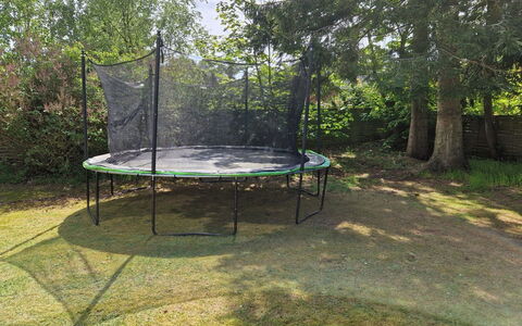 Arnulf - 400M from the Sea: Trampolinspring - Udstyr Og Materiel, Trampolin, Trampolinspring