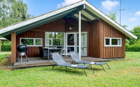 Eeva - 900M from the Sea: Tag, Hus, Land Lot, Hjem, Sommerhus, Estate, Garden Bygninger, Skygge, Bjælkehytte, Landscaping