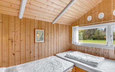 Eeva - 900M from the Sea: Tag, Hus, Land Lot, Hjem, Sommerhus, Estate, Garden Bygninger, Skygge, Bjælkehytte, Landscaping
