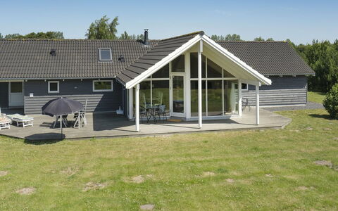 Bolli - 1.1Km from the Sea: Tag, Hjem, Dør, Sommerhus, Skygge, Sidespor, Gård, Estate, Backyard