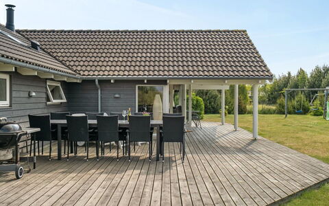 Bolli - 1.1Km from the Sea: Tag, Hjem, Dør, Sommerhus, Skygge, Sidespor, Gård, Estate, Backyard