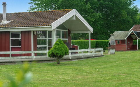Folke - 250M from the Sea: Tag, Hjem, Sommerhus, Sidespor, Skygge, Stuehus, Estate, Indkørsel, Garden Bygninger, Gård