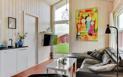 Helga - 100M from the Sea: Hus, Sommerhus, Tag, Garden Bygninger, Skygge, Skur, Backyard, Udendørs Møbler, Gård, Lawn