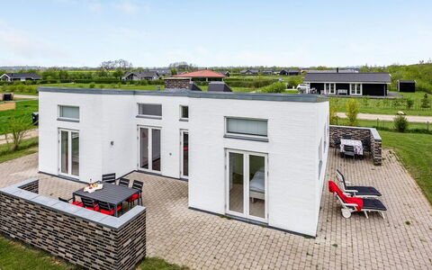 Hvenild - 800M from the Sea: Tag, Hus, Hjem, Sommerhus, Sidespor, Estate, Indkørsel, Garden Bygninger, Gård, Skur