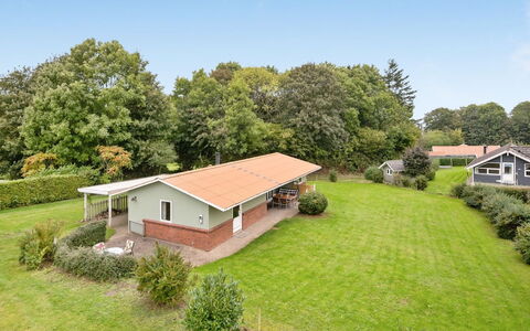 Ingebore - 350M from the Sea: Tag, Hus, Land Lot, Hjem, Sommerhus, Estate, Garden Bygninger, Skygge, Bjælkehytte, Landscaping