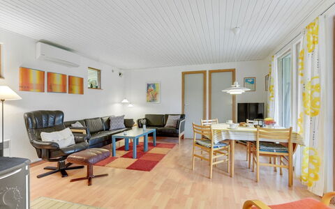 Ingebore - 350M from the Sea: Tag, Hus, Land Lot, Hjem, Sommerhus, Estate, Garden Bygninger, Skygge, Bjælkehytte, Landscaping
