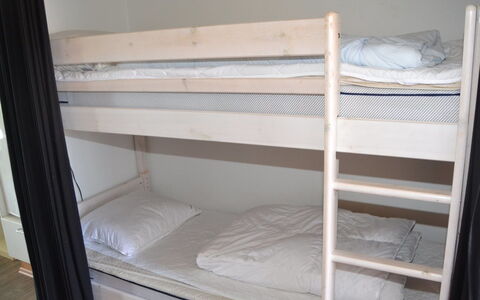 Lorenz - 2.3Km from the Sea: Køjeseng, Soveværelse, Bed Frame, Sengetøj, Seng, Sengetøj, Hostel, Sovesal, Madras, Bejdse