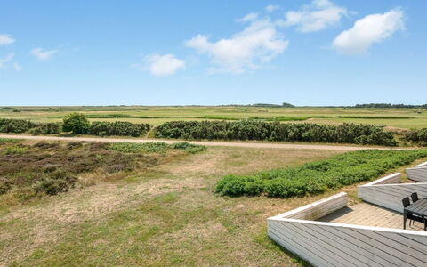 Fotij - 2.3Km from the Sea: Himmel, Græs, Græs-, Økoregion, Almindeligt, Land Lot, Sky, Mark, Prærie